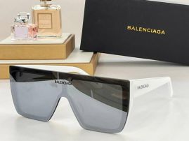 Picture of Balenciga Sunglasses _SKUfw53760355fw